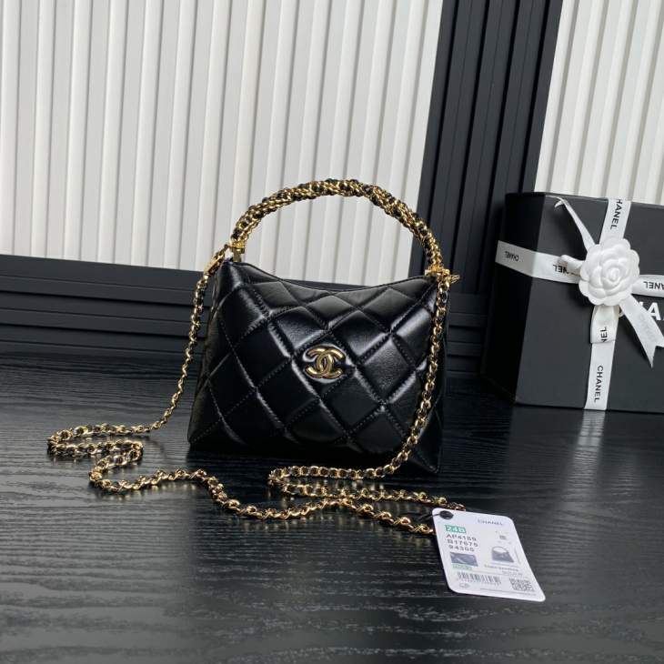 Picture of Chanel Handbags _SKUfw239871206fw